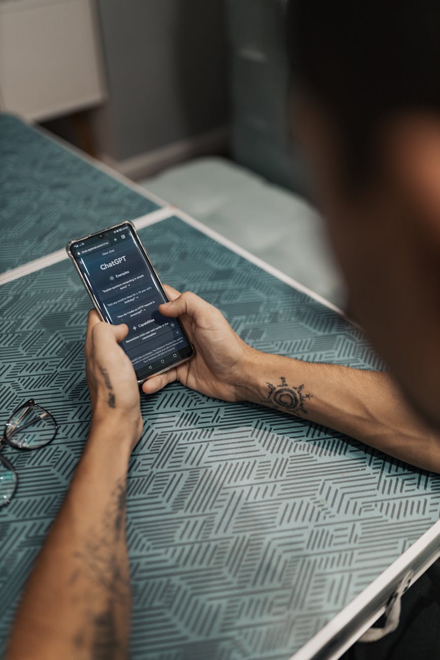 Exploring AI-Powered Smart Glasses for Business Insights